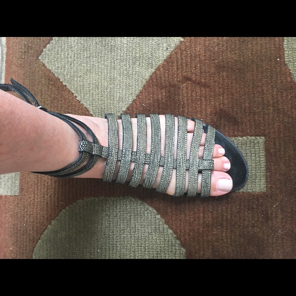 Bloomingdales Sandals - Picture 1 of 5